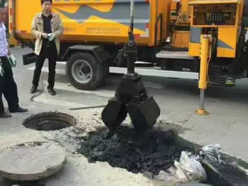 专业打闭水墙 水下施工 堵管道口 郑州尤尤清洁公司
