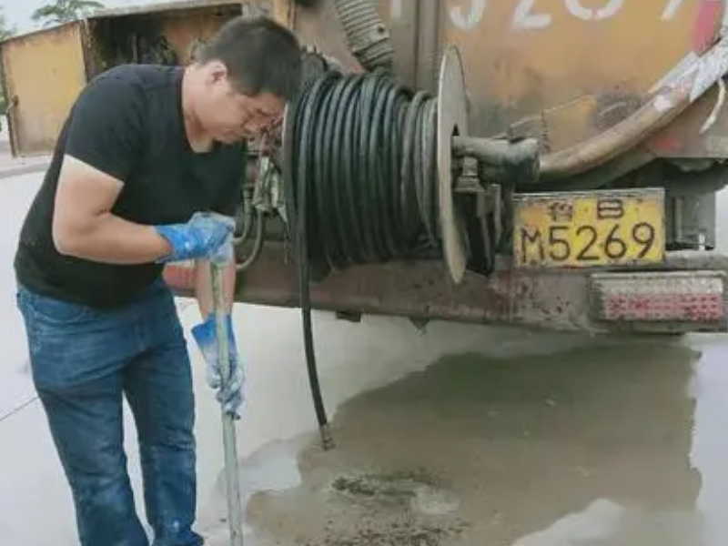 郑州市专业清洗下水道清理窨井化粪池清尿碱尿垢