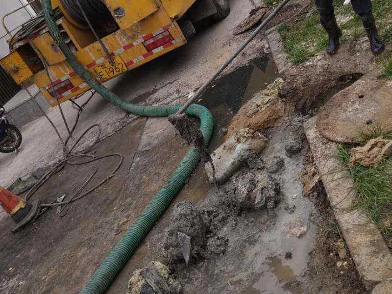 管道疏通 抽化粪池 下水道清淤 郑州尤尤清洁公司
