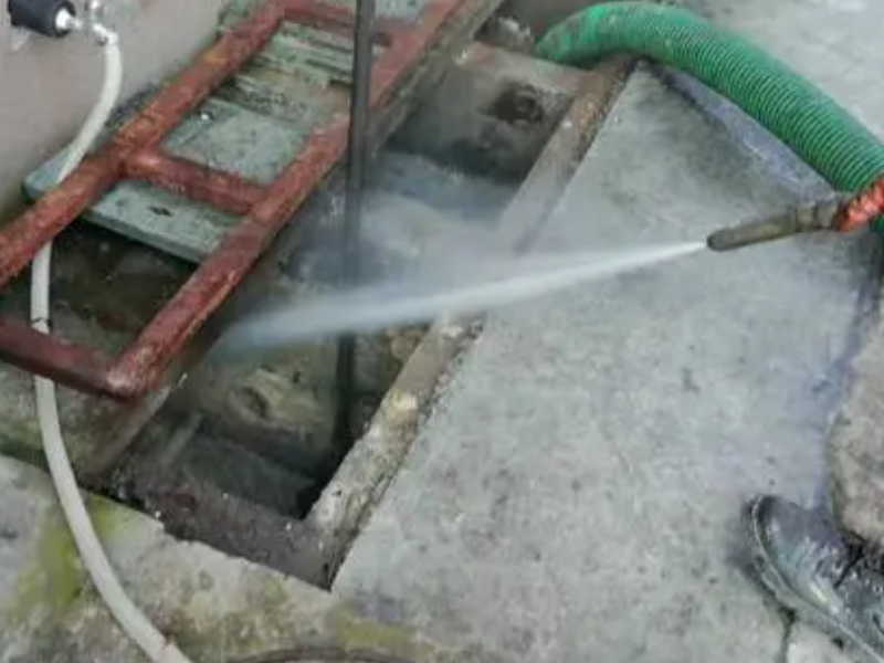 郑州专业疏通下水道通马桶蹲坑地漏浴缸菜池高压清洗